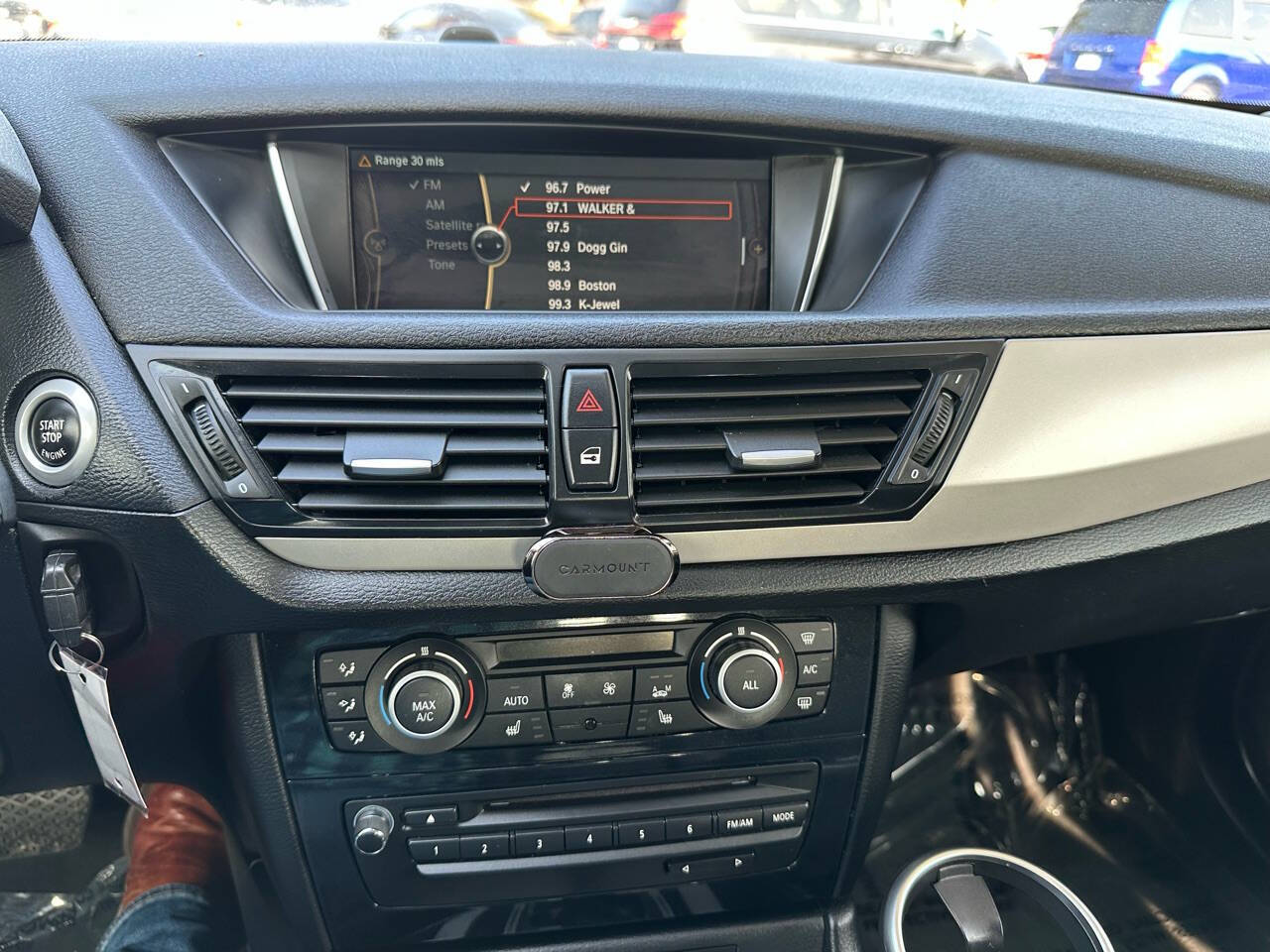 Vehicle image 29 of 48