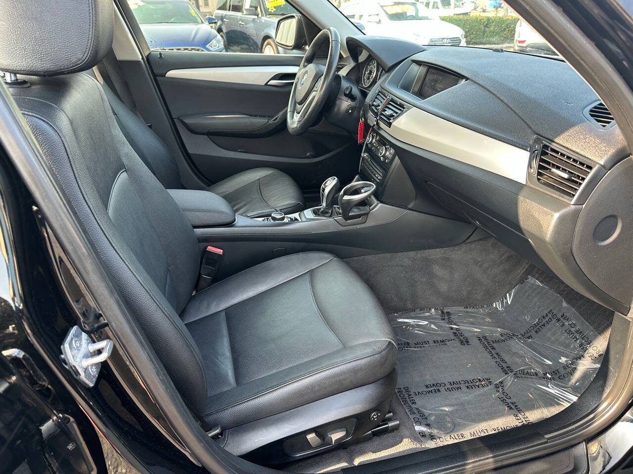Vehicle image 34 of 48