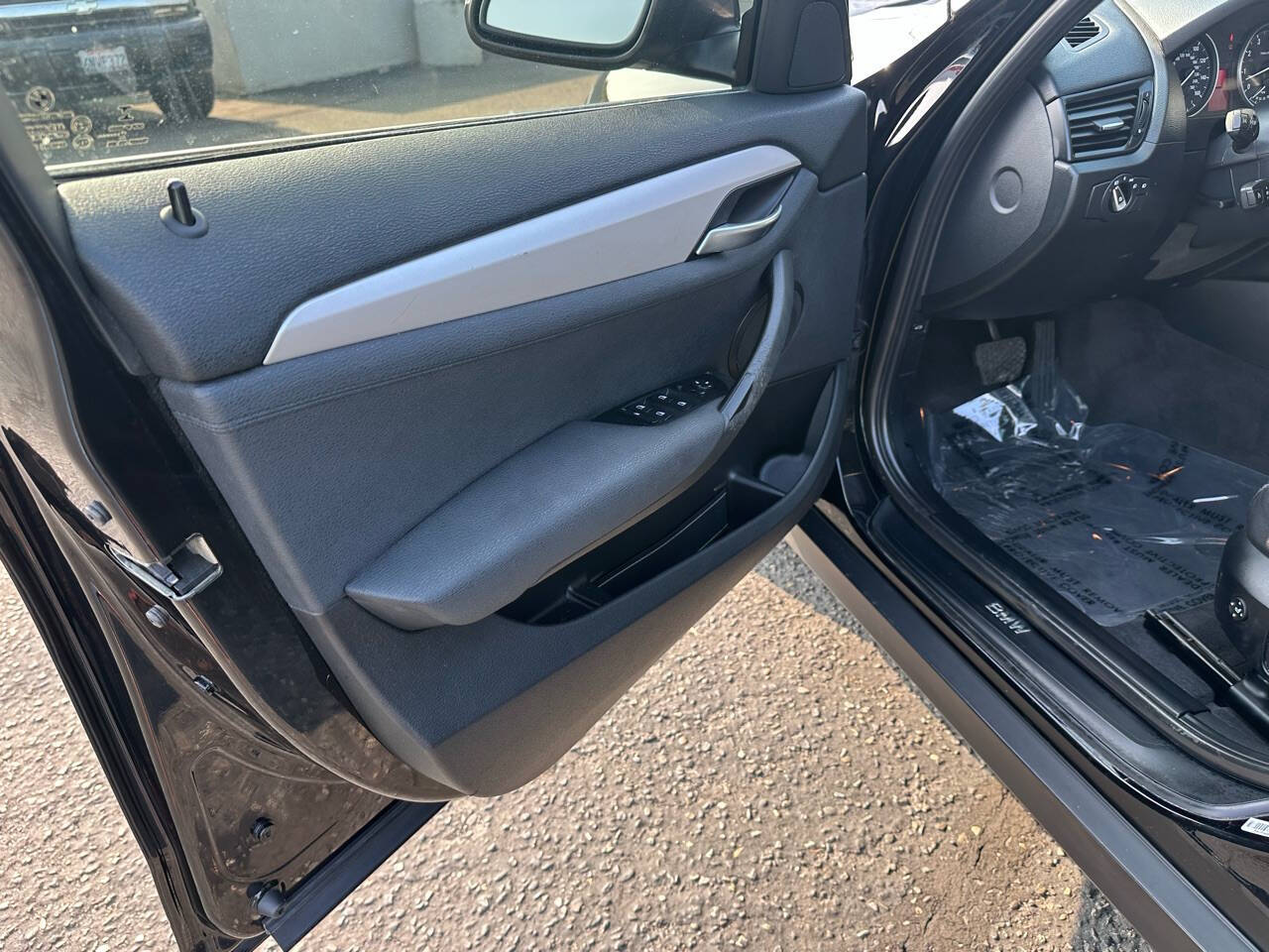 Vehicle image 22 of 48