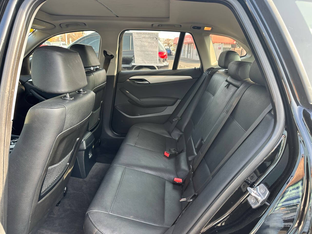 Vehicle image 31 of 48