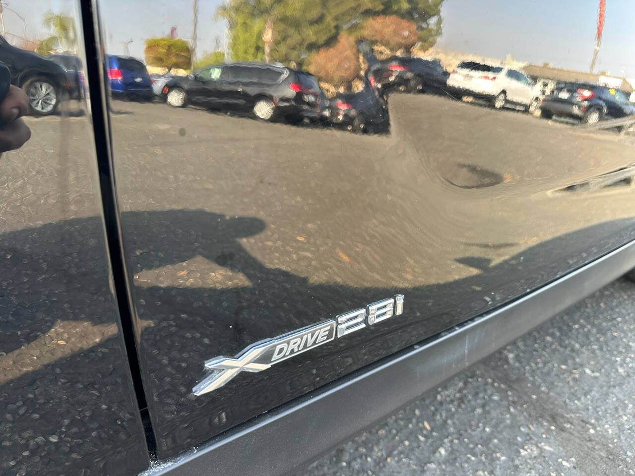 Vehicle image 15 of 48
