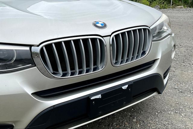 Vehicle image 26 of 31