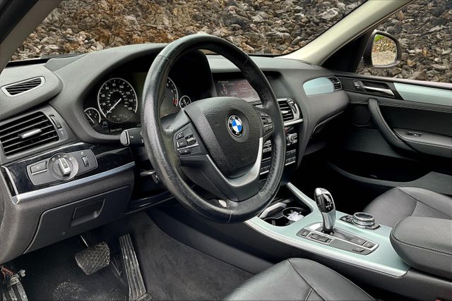 Vehicle image 13 of 31