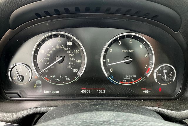 Vehicle image 19 of 31