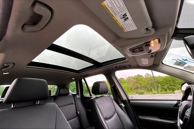 Vehicle image 20 of 31