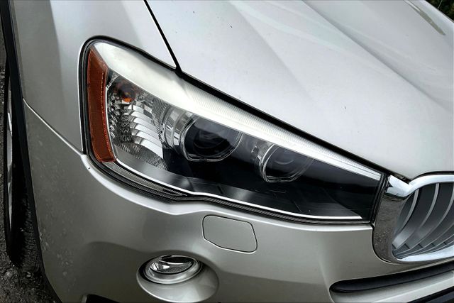 Vehicle image 27 of 31