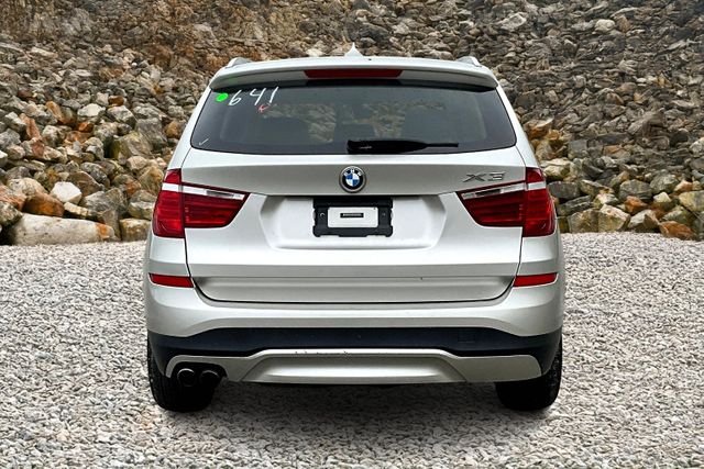 Vehicle image 5 of 31