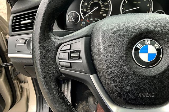 Vehicle image 17 of 31