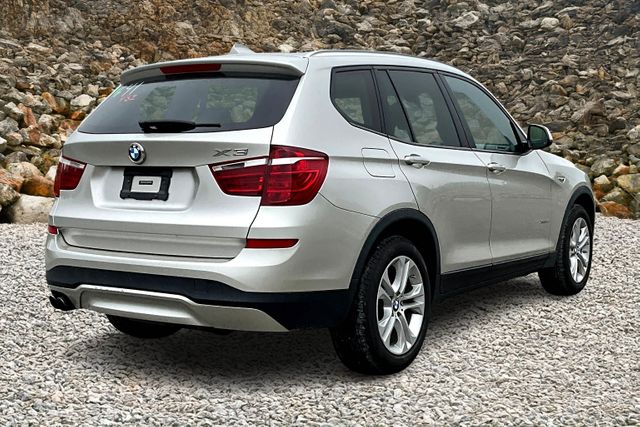 Vehicle image 4 of 31
