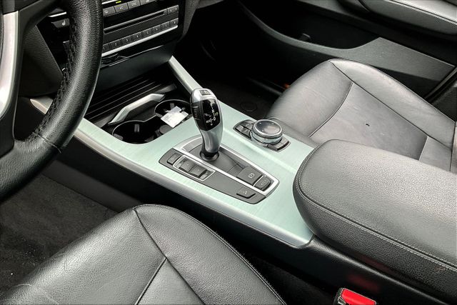 Vehicle image 14 of 31