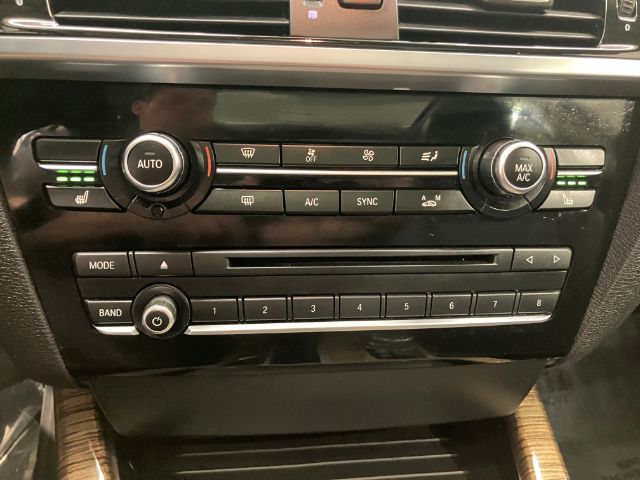Vehicle image 33 of 55
