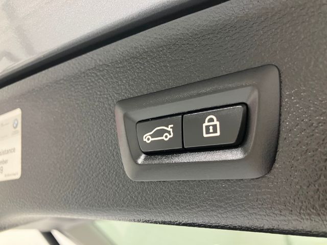 Vehicle image 47 of 55