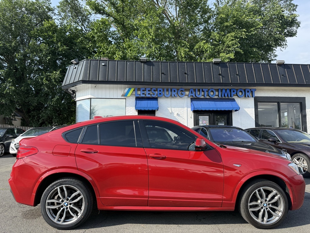 Vehicle image 4 of 33