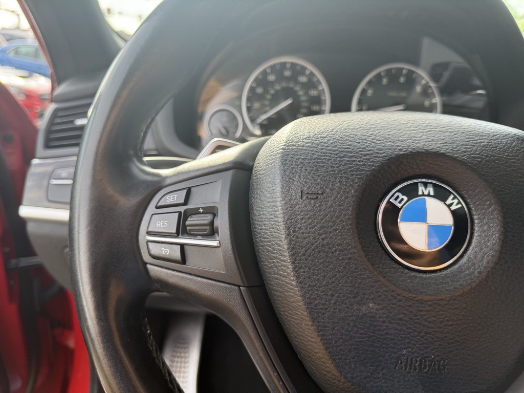 Vehicle image 26 of 33