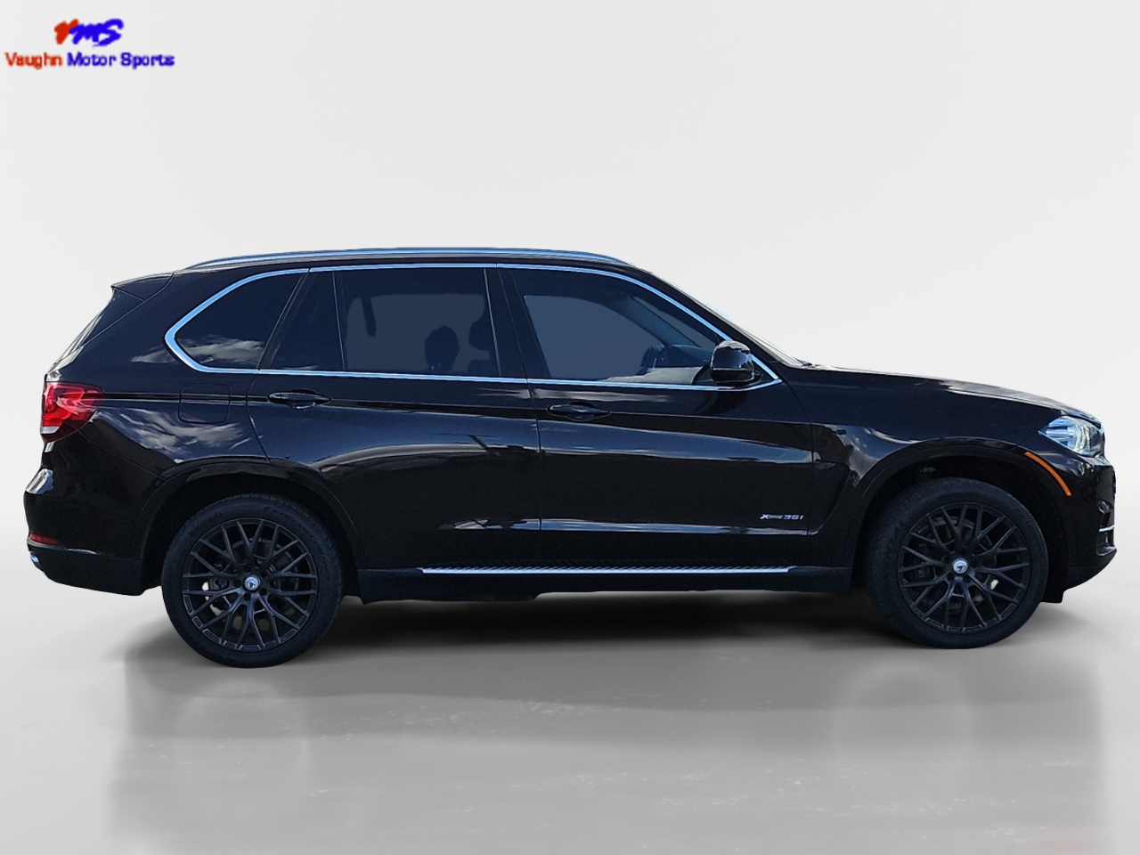 Vehicle image 5 of 14