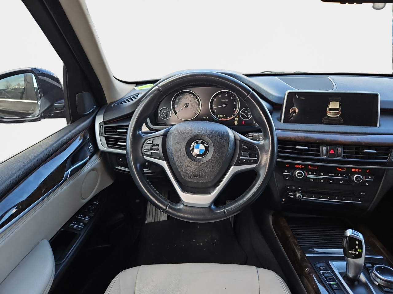Vehicle image 11 of 14