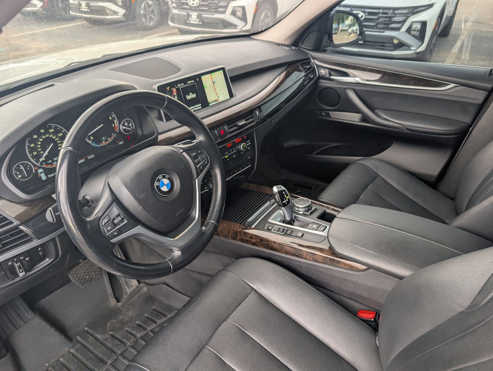 Vehicle image 13 of 27