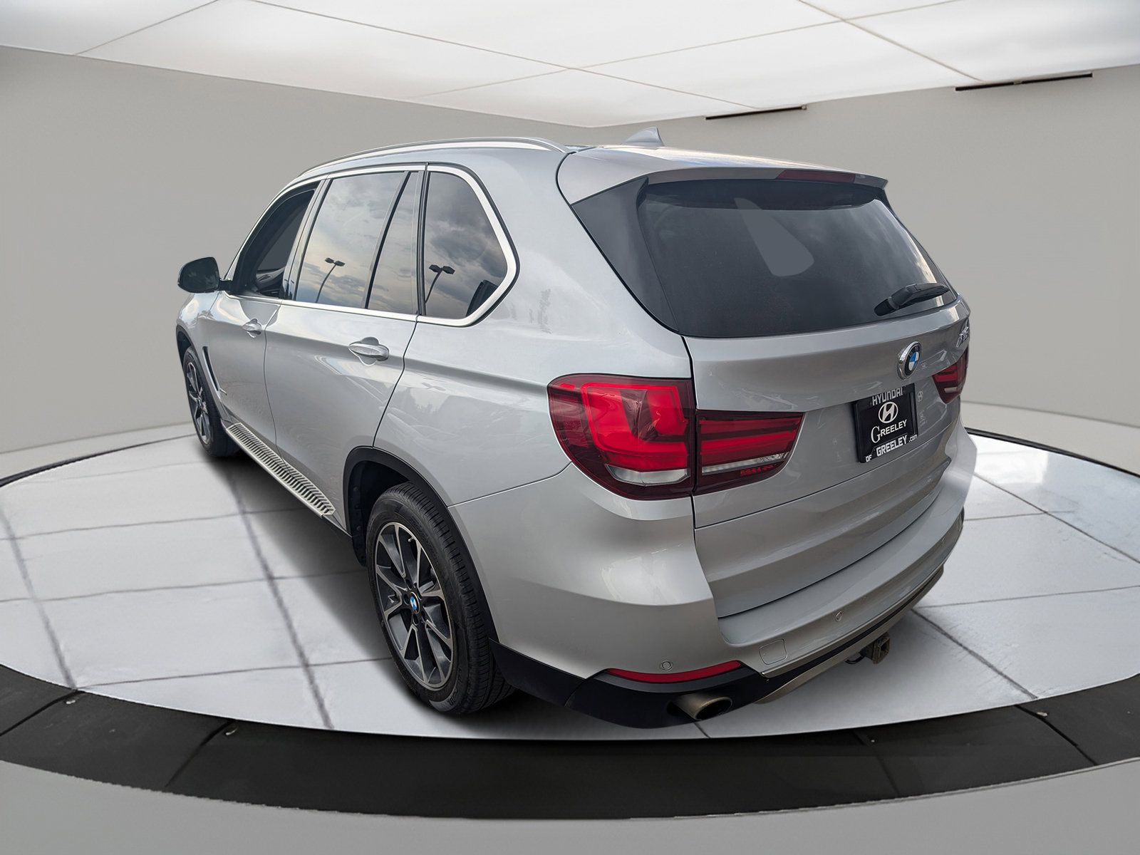 Vehicle image 6 of 27