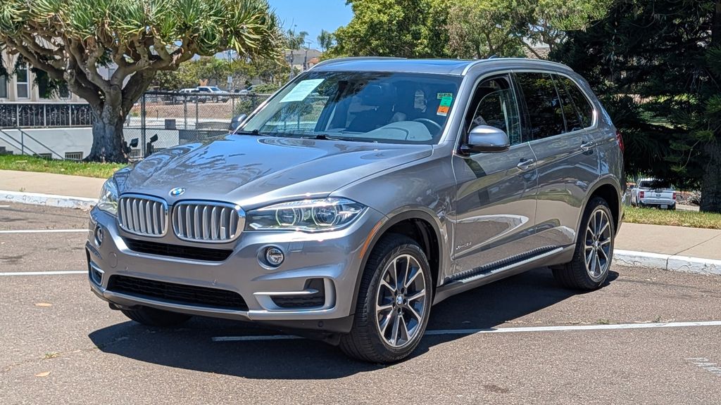 2015 BMW X5 xDrive35i Image 2 of 37