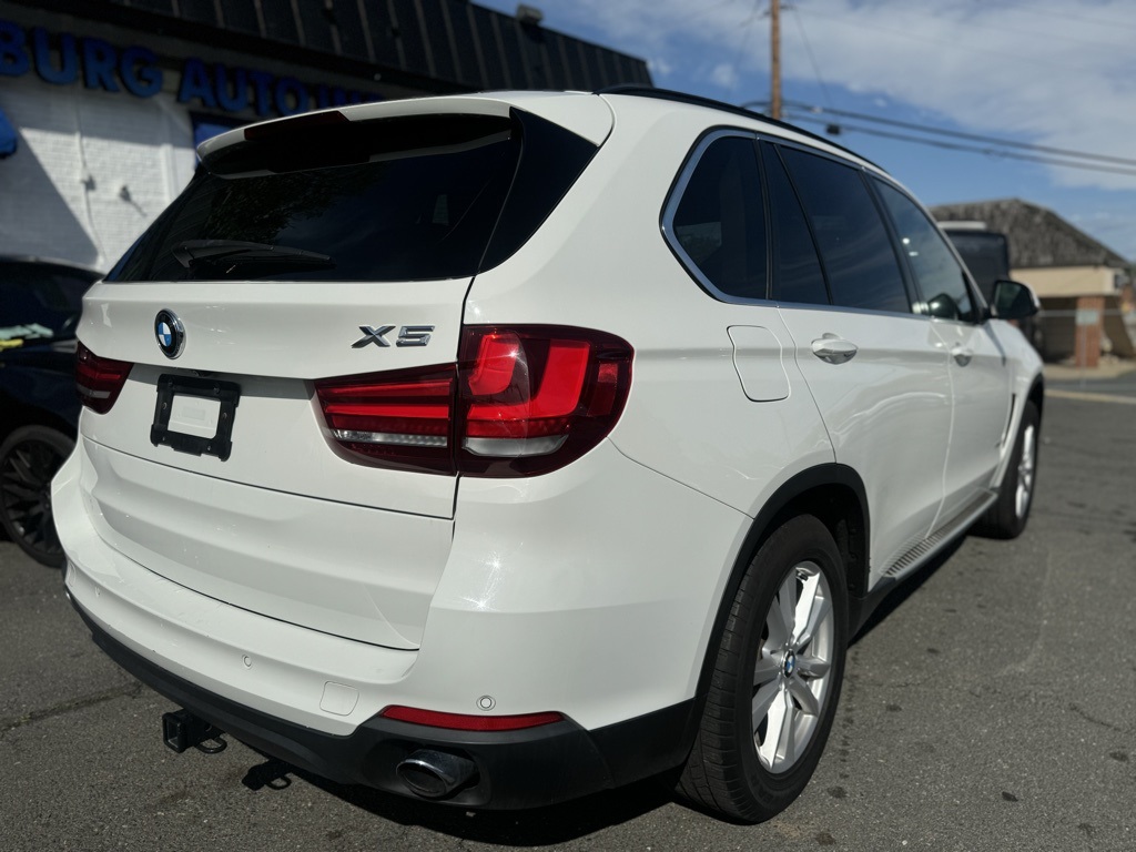 Vehicle image 3 of 31