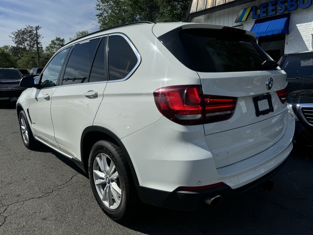 Vehicle image 8 of 31