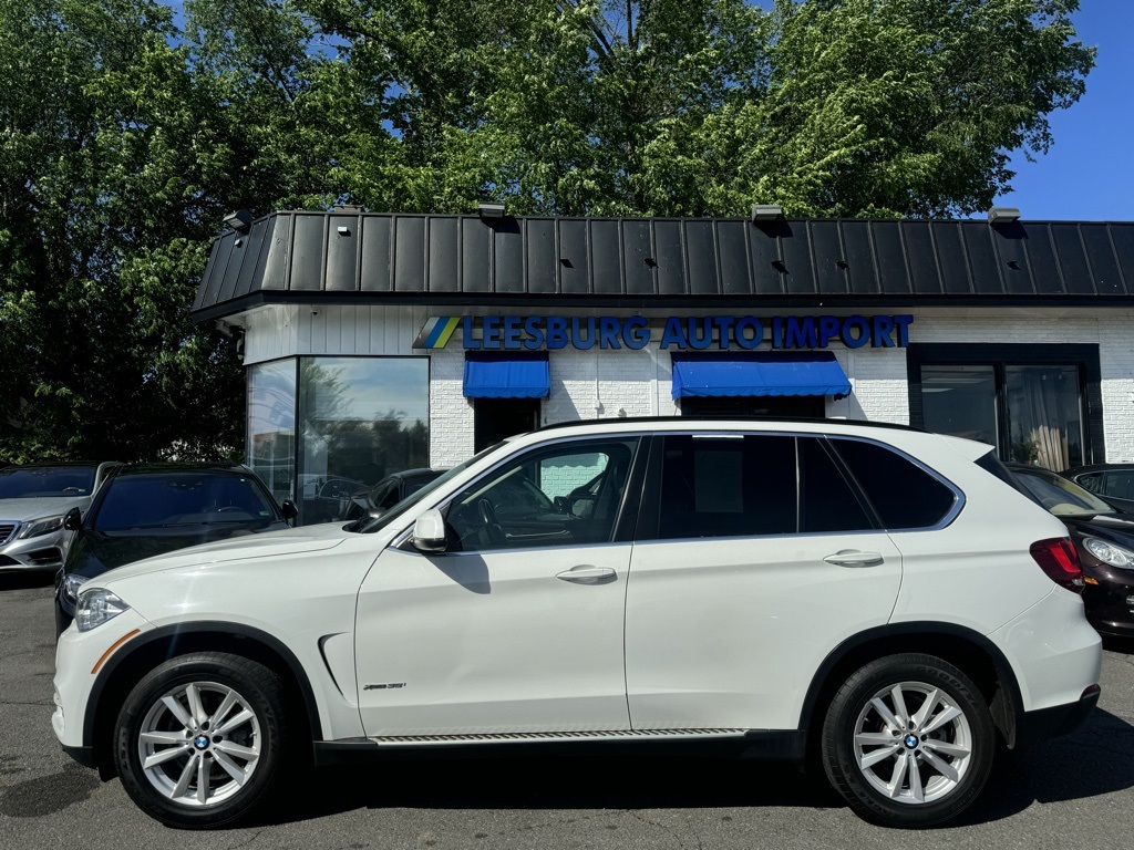 Vehicle image 2 of 31