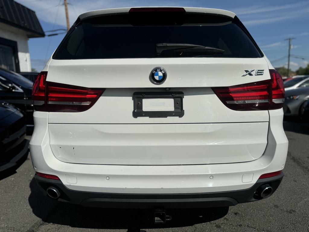 Vehicle image 5 of 31