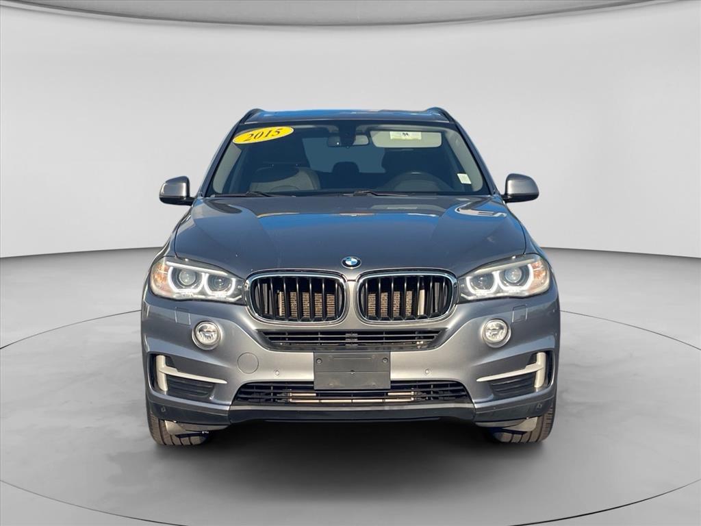 2015 BMW X5 xDrive35i Image 2 of 29