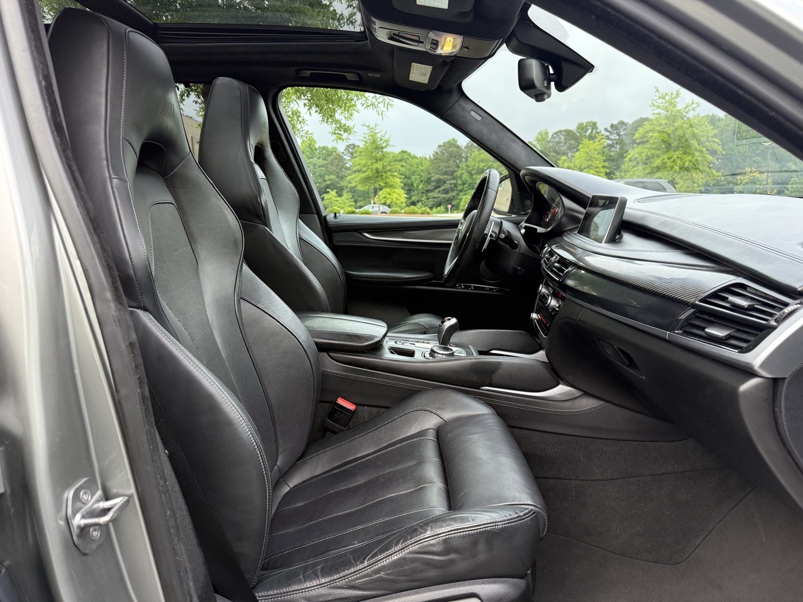 Vehicle image 36 of 54