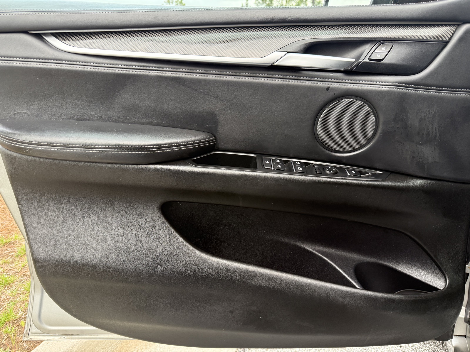 Vehicle image 46 of 54