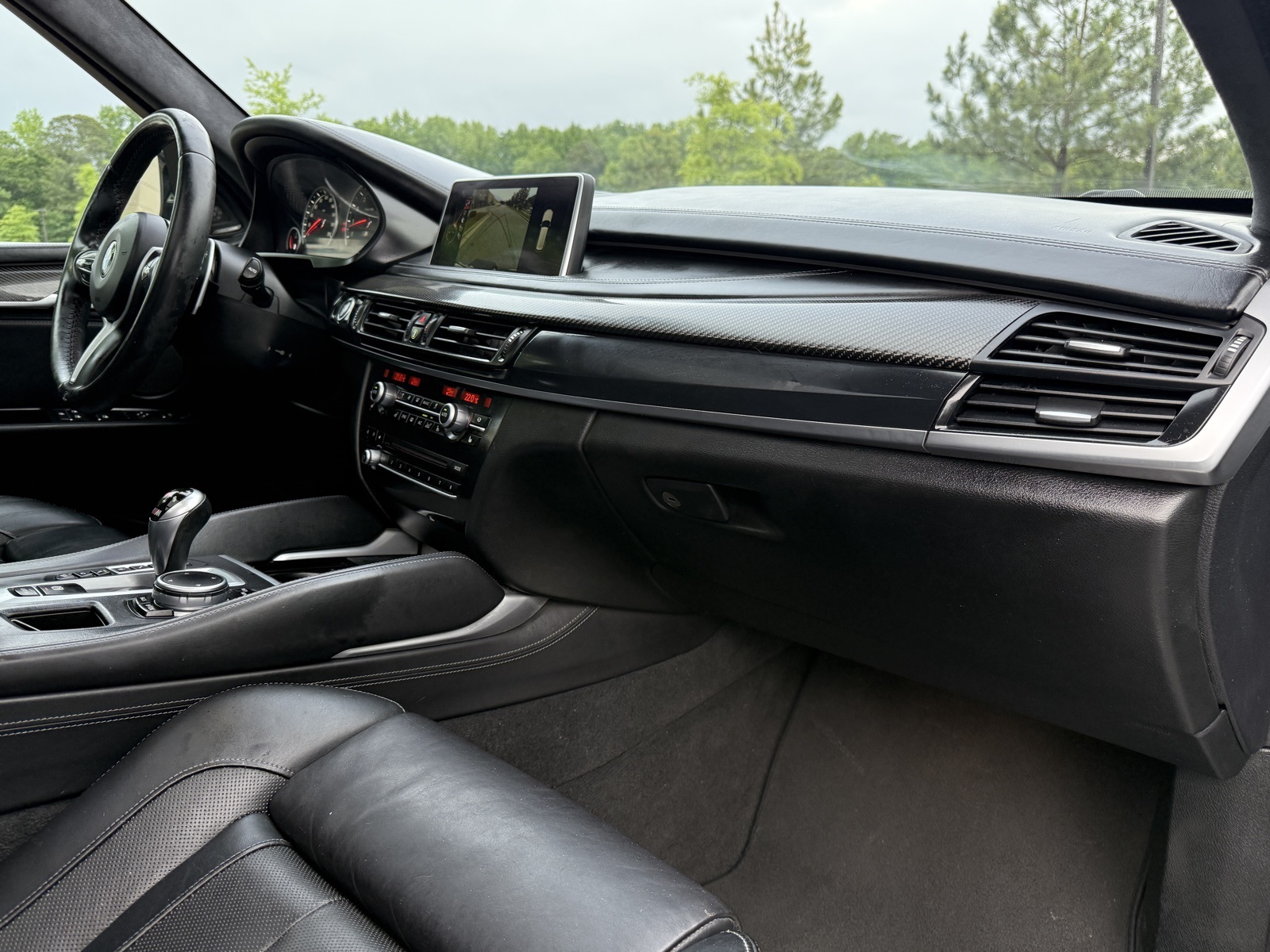 Vehicle image 22 of 54