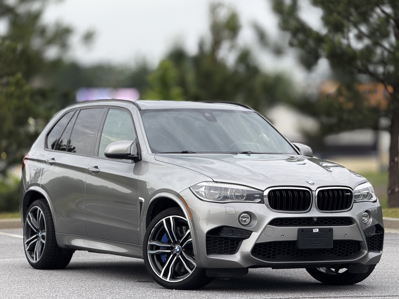 Vehicle image 5 of 54