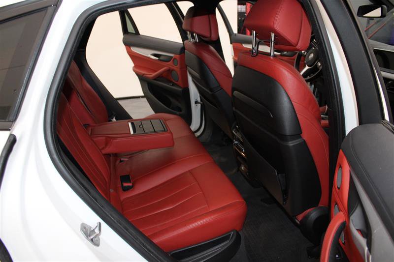 Vehicle image 13 of 54
