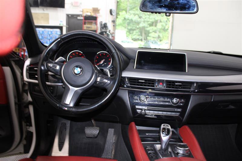 Vehicle image 23 of 54