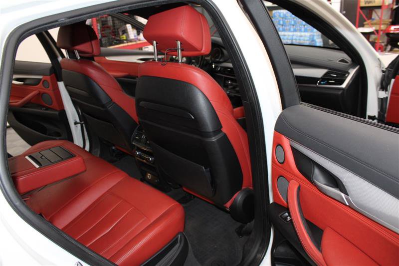 Vehicle image 19 of 54