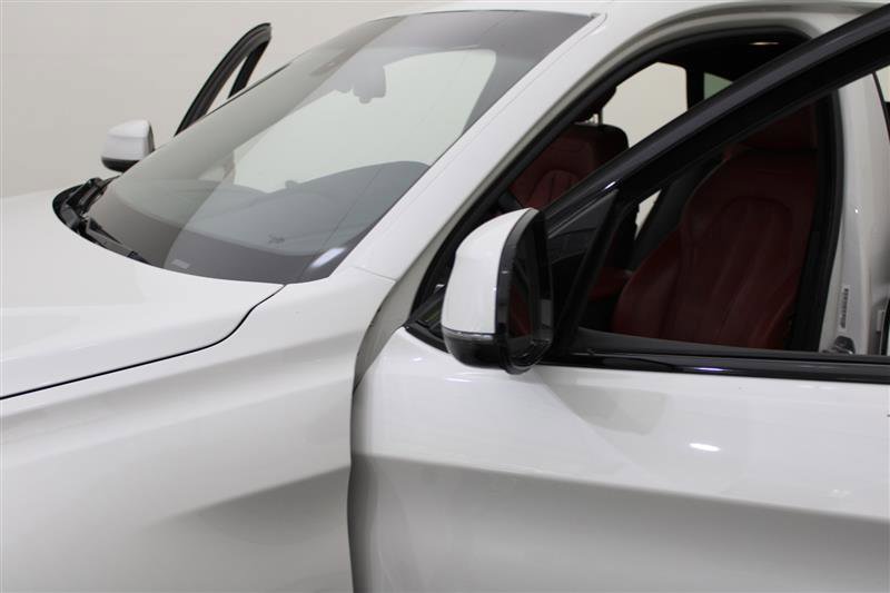 Vehicle image 44 of 54