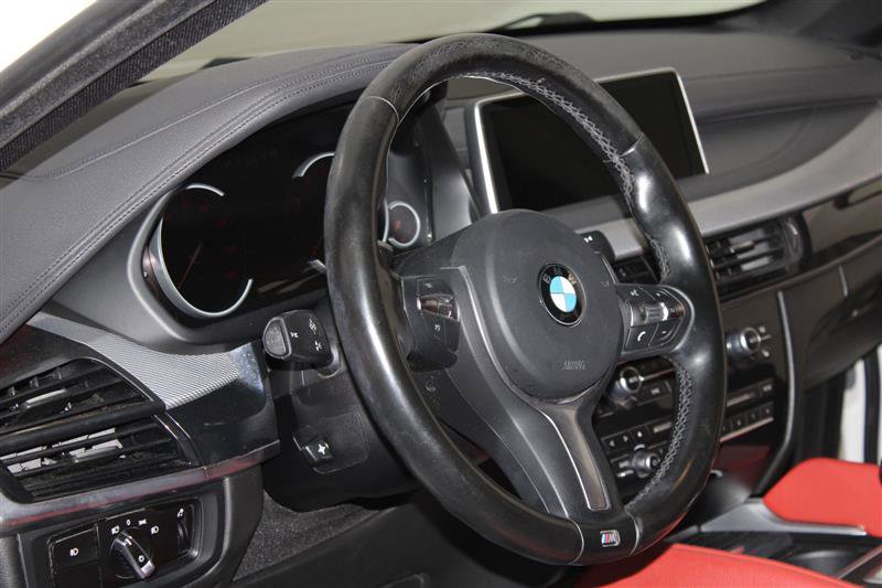 Vehicle image 27 of 54