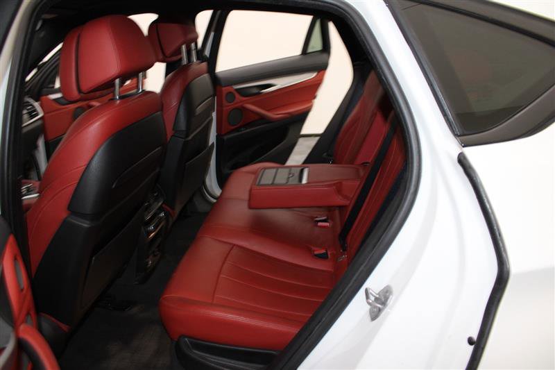 Vehicle image 21 of 54