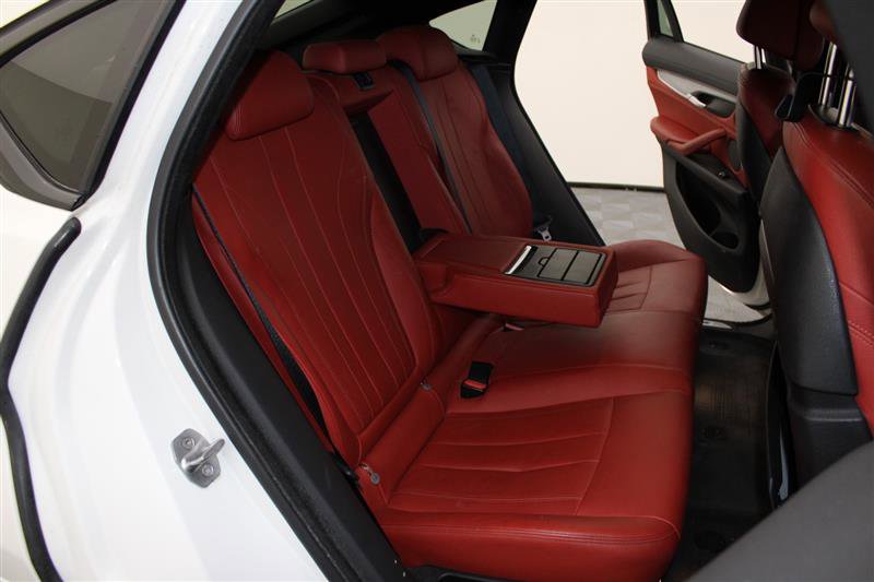 Vehicle image 14 of 54