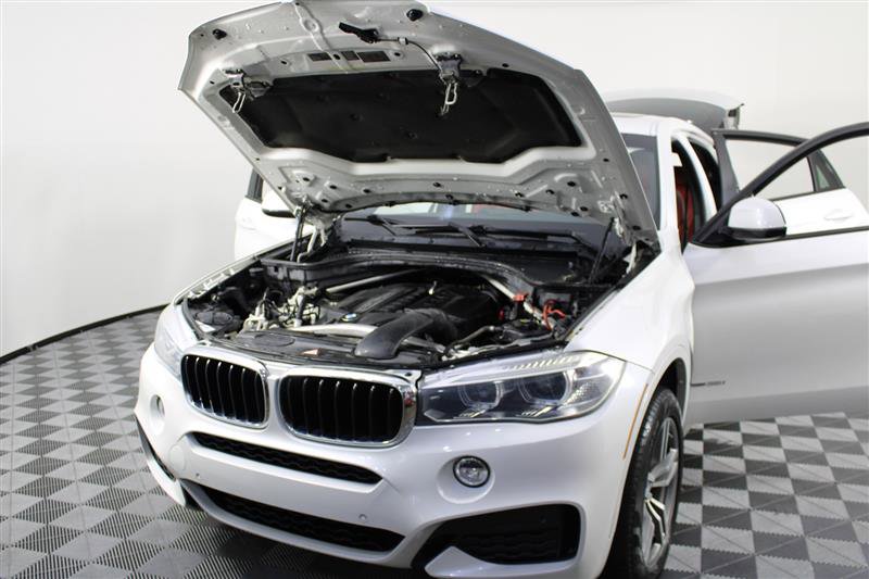 Vehicle image 9 of 54