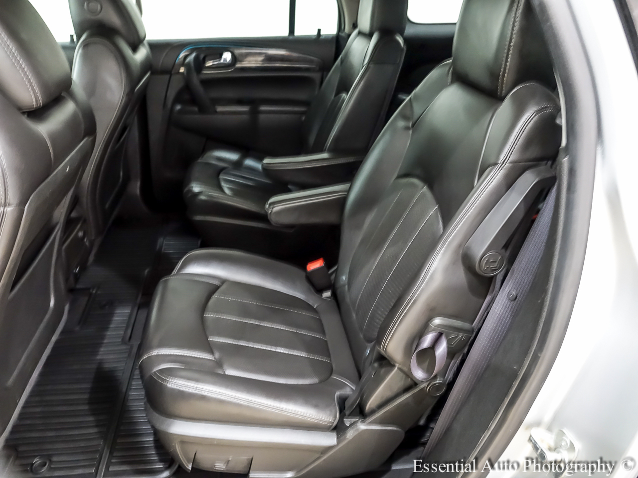 Vehicle image 16 of 38