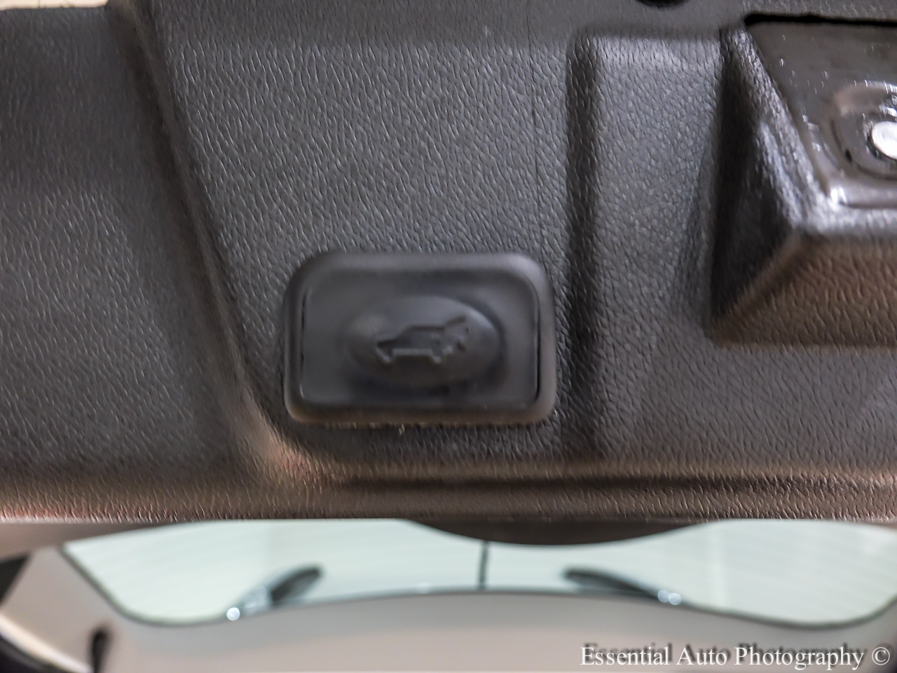 Vehicle image 29 of 38