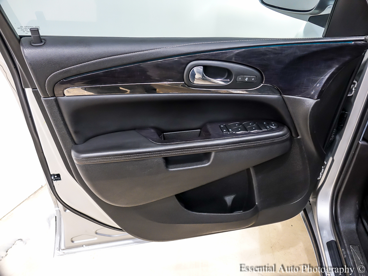 Vehicle image 26 of 38