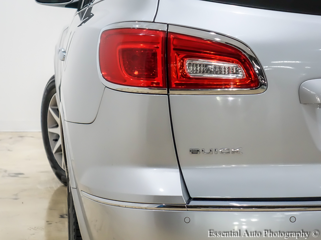Vehicle image 10 of 38