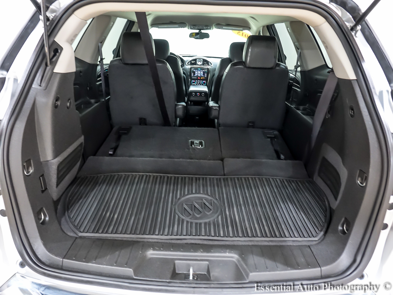 Vehicle image 28 of 38