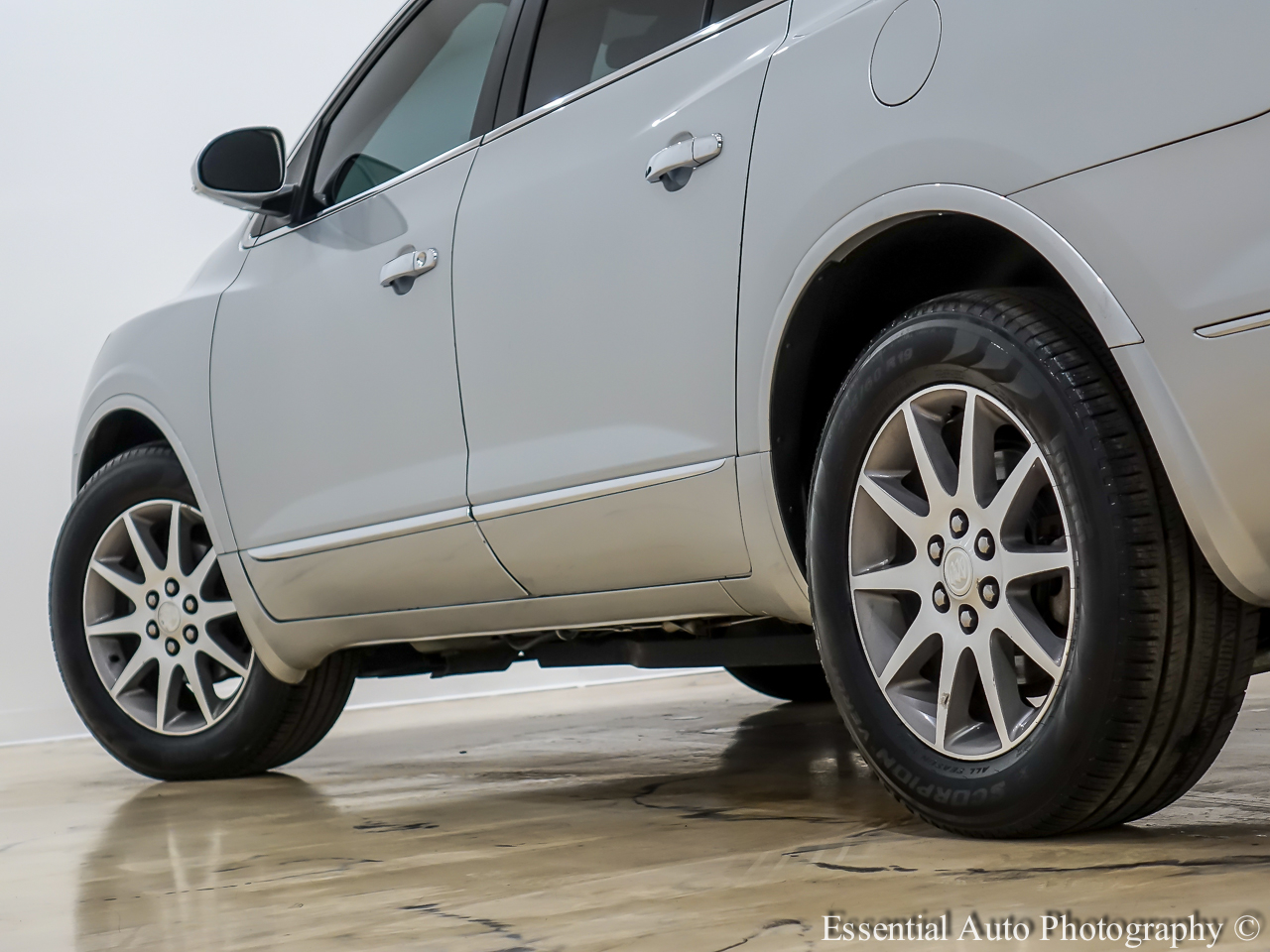 Vehicle image 11 of 38