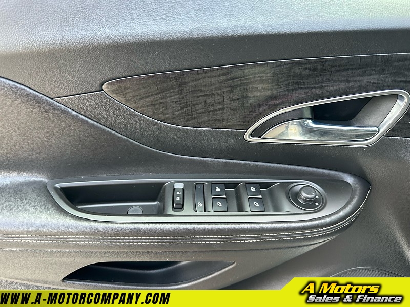 Vehicle image 12 of 29