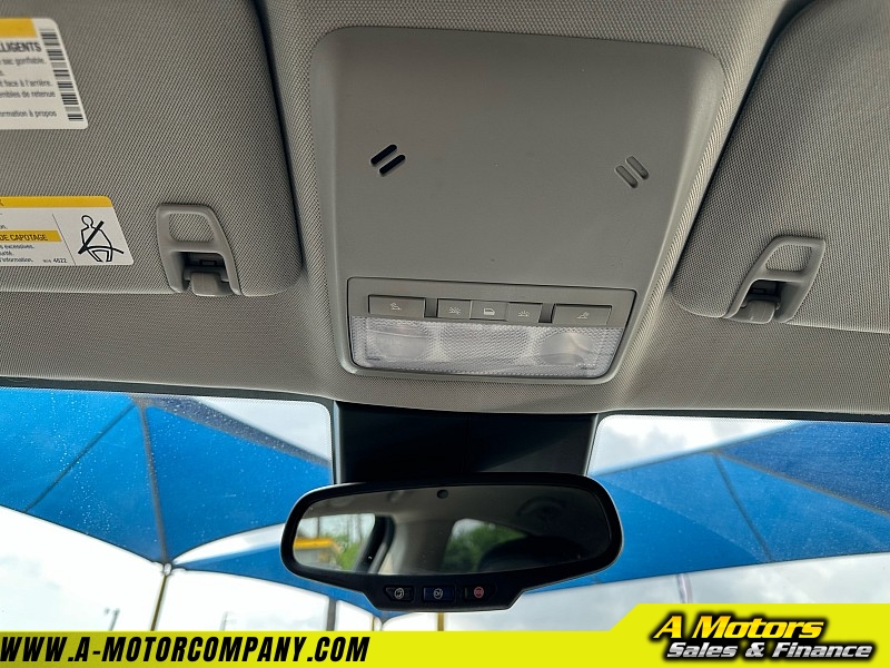 Vehicle image 21 of 29