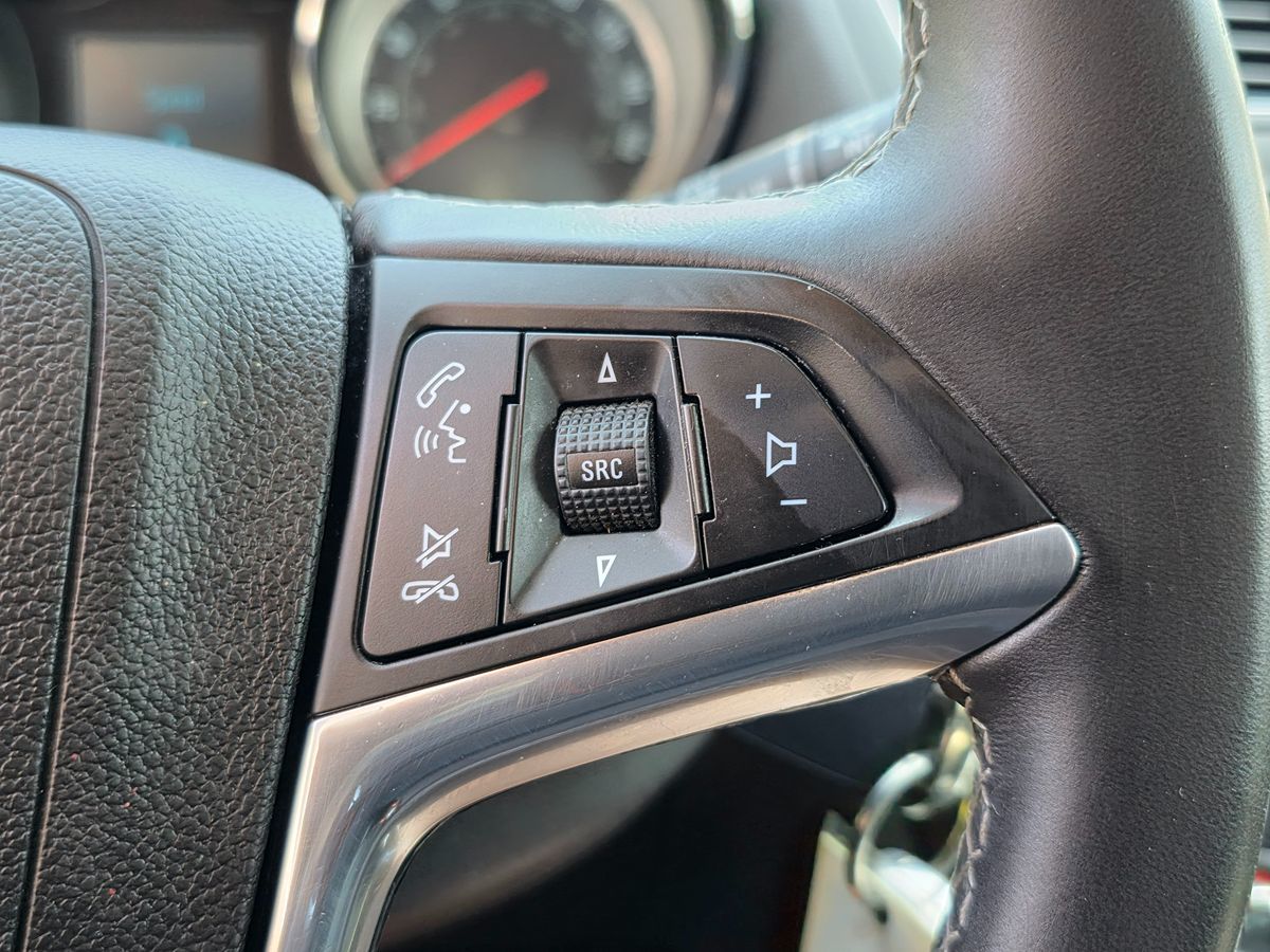 Vehicle image 36 of 49