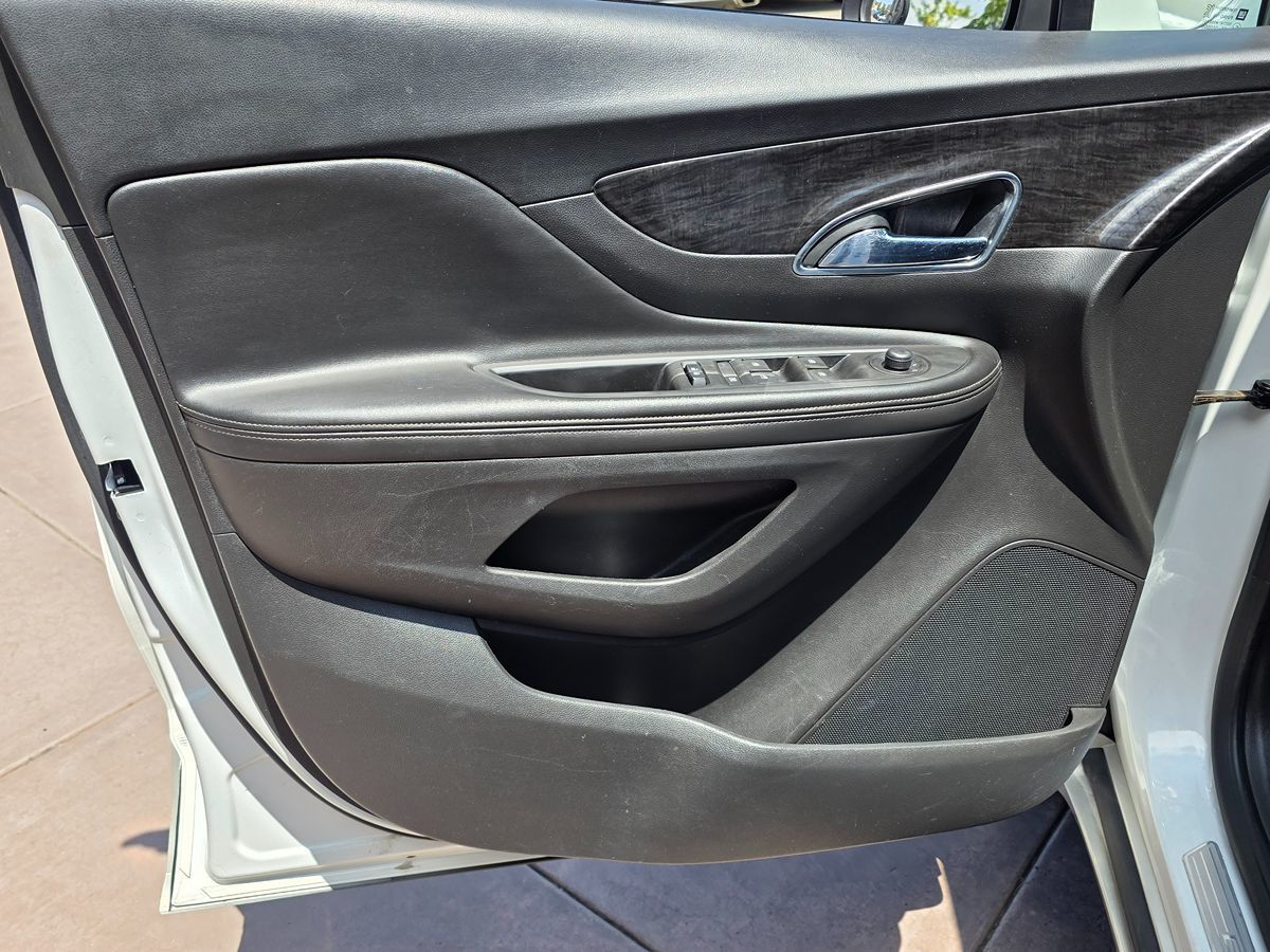 Vehicle image 31 of 49